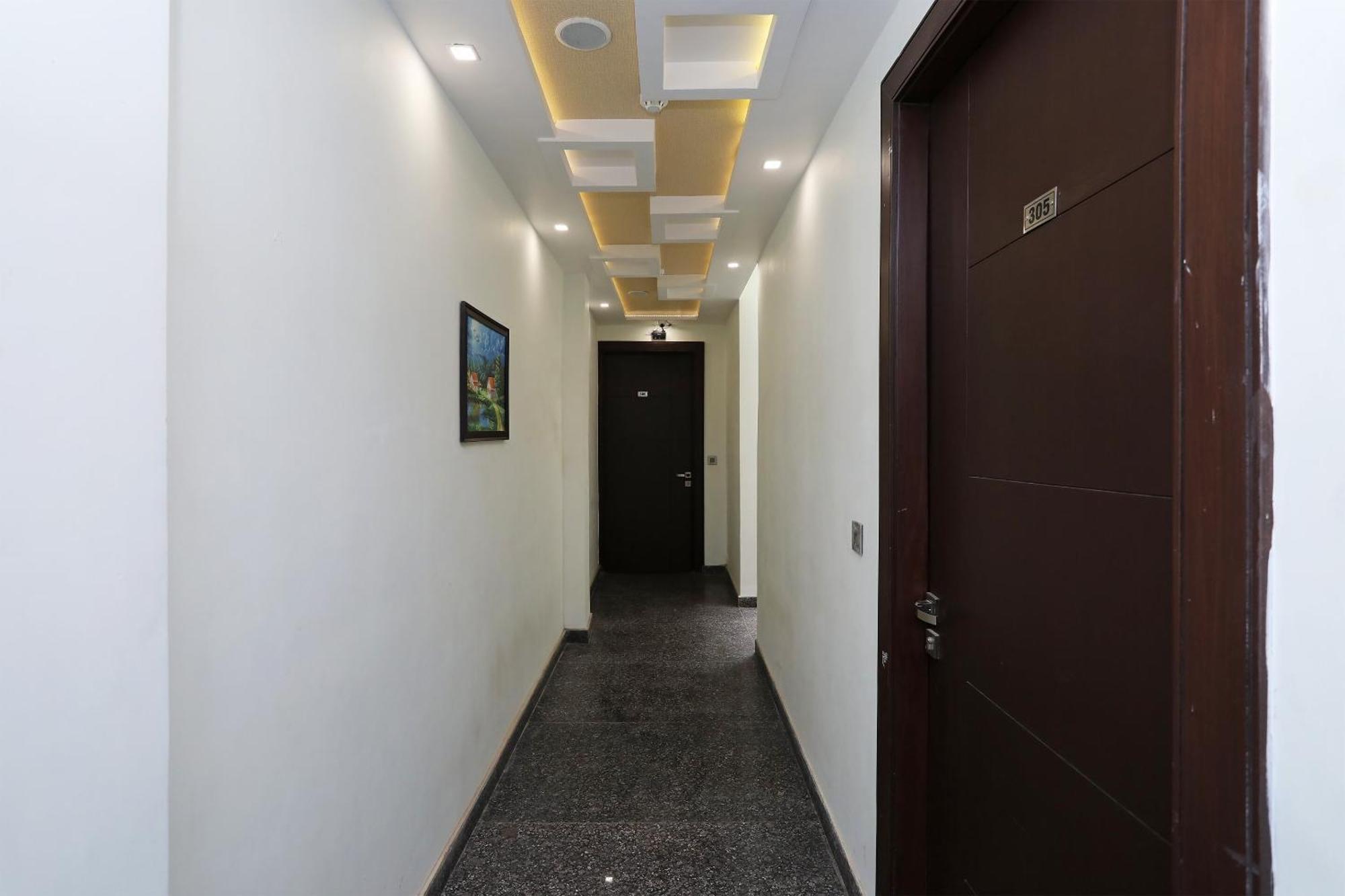 Oyo Hotel Vaishnavi Heritage Inn Агра Екстериор снимка