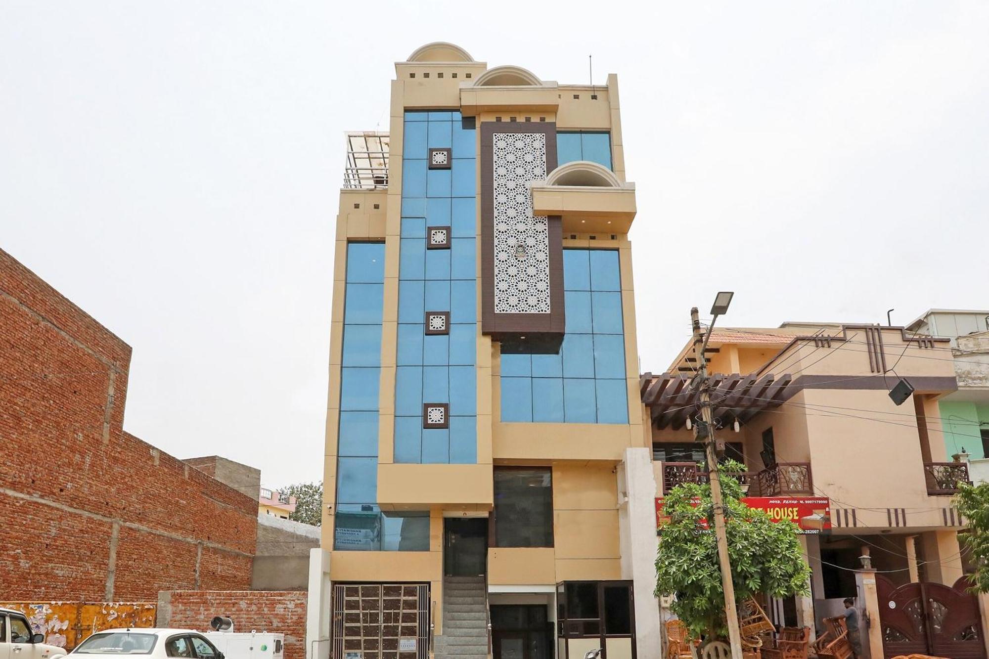 Oyo Hotel Vaishnavi Heritage Inn Агра Екстериор снимка