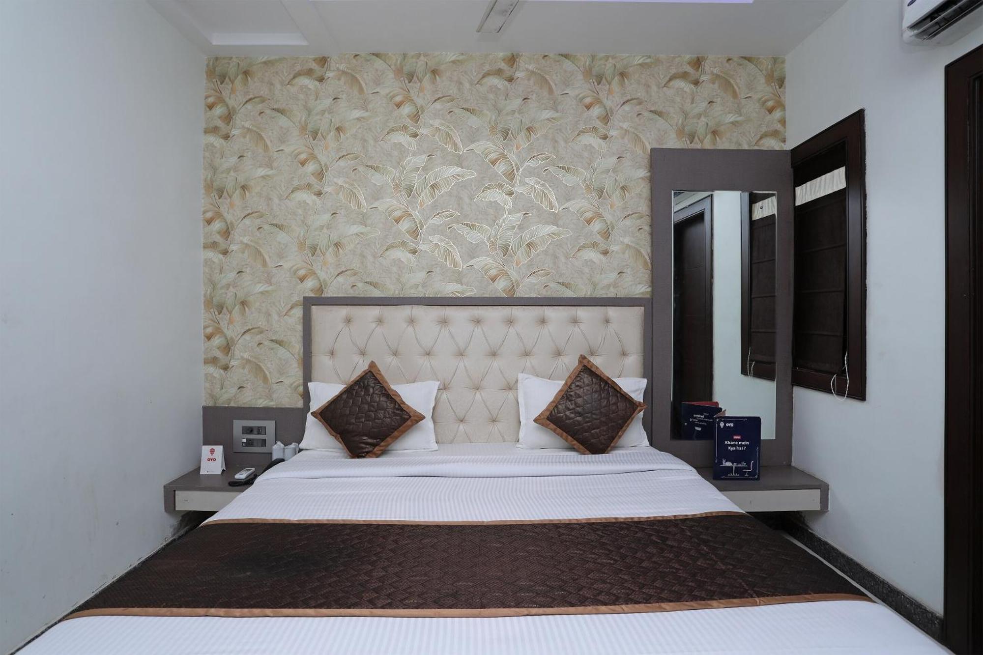 Oyo Hotel Vaishnavi Heritage Inn Агра Екстериор снимка
