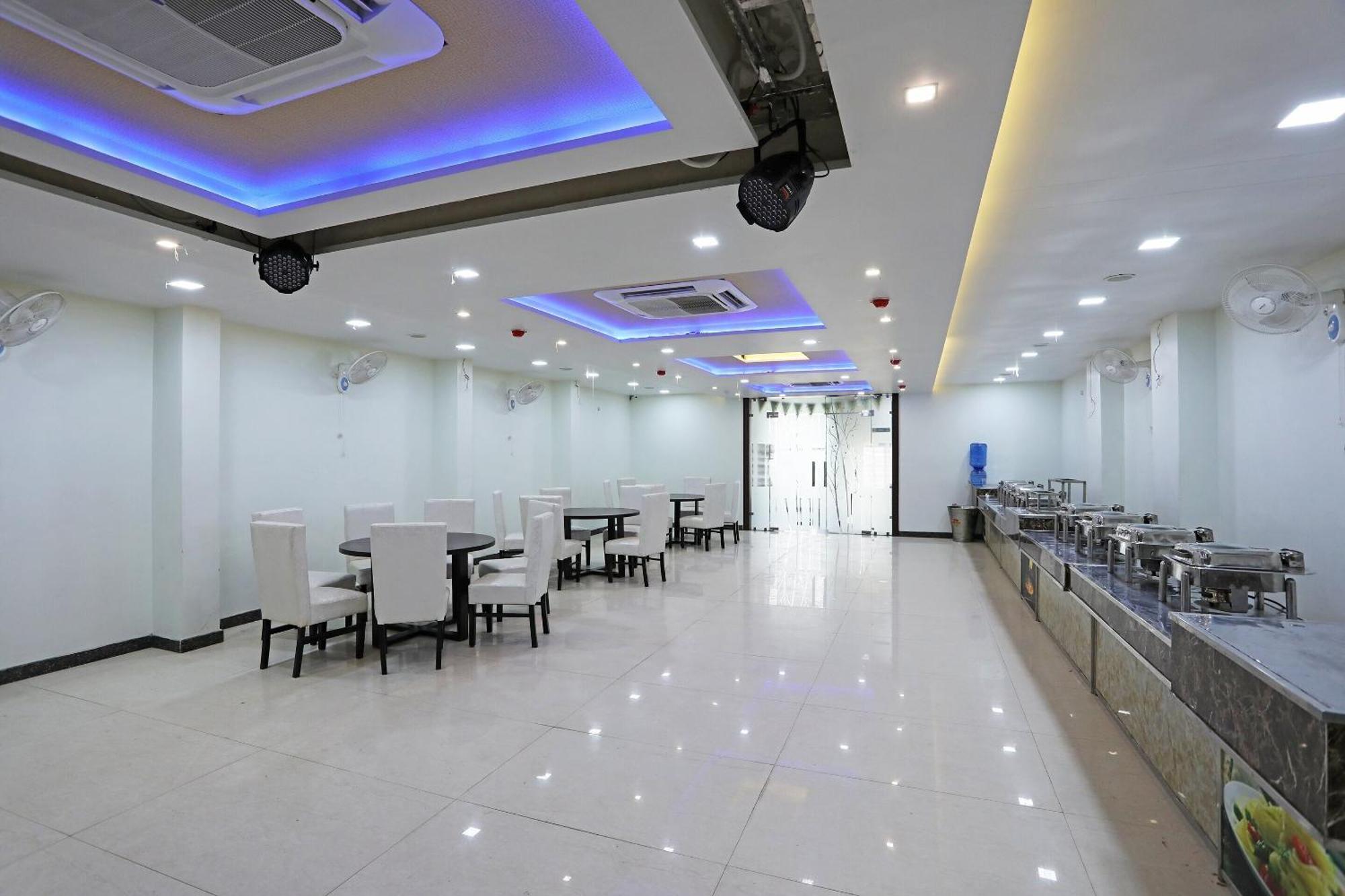 Oyo Hotel Vaishnavi Heritage Inn Агра Екстериор снимка